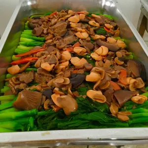 鲍贝芥兰 Fried Sea Clam w/ Kailan
