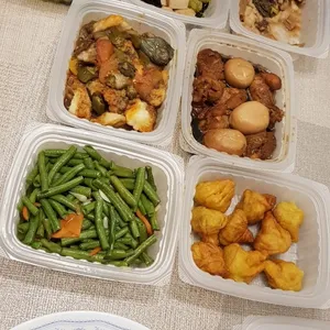 Lunch/Dinner Tingkat (5 Days, 3 Dishes + Soup OR 4 Dishes)