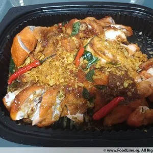 金沙燕麦咸蛋烧鲜鸡Crispy Salted Egg & Cornflakes Honey Milk Roasted Chicken