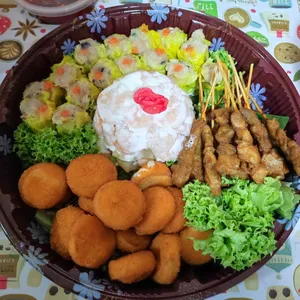 Special Cold Dishes (5 Item Mixture OF Salad Prawns With 3 Chef Choice Of Dishes)