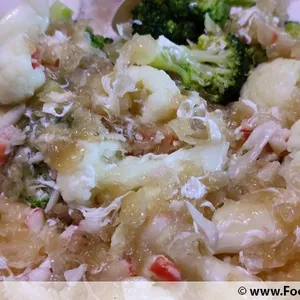 Braised White Fungus with Broccoli & Crab Meat