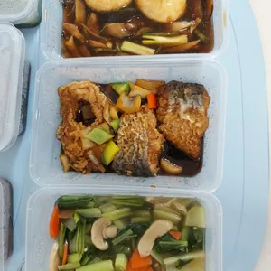 Traditional Tingkat Series - 8 Days TRIAL promo (3 Dishes 1 Soup / 4 Dishes ) *FIRST TIME* only