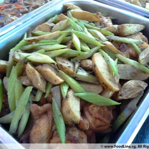 Oven Baked Tumeric Chicken Thigh with Potato & Celery