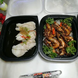 Steam Red Snapper with Ginger and Scallion 姜葱蒸鲜红雕鱼 (Spring Onion and Ginger Soy Sauce)