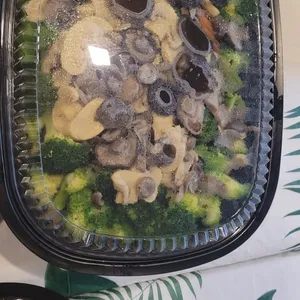 Broccoli with Mixed Mushroom鲜菇西兰花