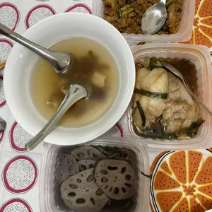 Lunch/Dinner Tingkat (5 Days, 3 Dishes + Soup OR 4 Dishes)