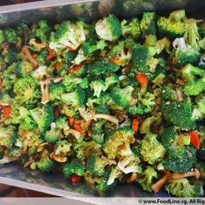 Abundance Jade Abalone Mushroom with Broccoli