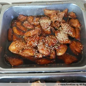 Wok Fried Honey Sesame Seed Chicken