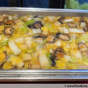 “Tientsin” Cabbage with Dried Conpoy & Shittake Mushroom 天心白菜扒干贝冬菇