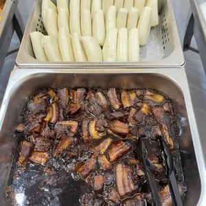 扣肉馒头 Braise Pork w/ Bun