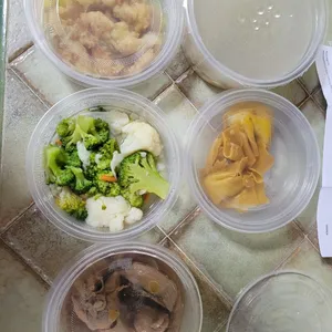 Jessie Catering Tingkat Meal - 4 dishes + 1 soup (5 days)