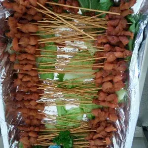 80x 鸡肉沙嗲 Satay (Chicken, Serve With Fresh Cucumber, Onion & Peanut Gravy) - $0.50 per stick