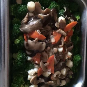 带子西兰花 Sauteed Broccoli w/ Scallop