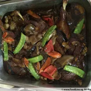 冬菇海参鸭 Braised Duck w/ Sea Cucumber