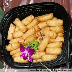 Vegetarian Spring Roll with Sweet Sauce