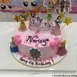 JYC18 Enchanted Princess (Size: Size: 9 inch) (Flavour: Vanilla) (Eggless: Yes) (Big Candles: 4) (Small Candles: 4) (Message on Cake (Short & Sweet): Yes (do write the message in the ordering form, under comments box)) (Message on Complimentary Gift Card: Yes (do write the message in the ordering form, under comments box))