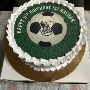 Soccer League (Size: 7 inch) (Flavours: Cookies and cream) (Big candles: None) (Small candles: None) (Message on Complimentary Gift Card: No) (Message on Cake (Short & Sweet): Yes (do write the message in the ordering form, under comments box))
