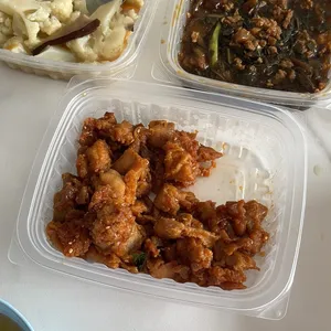 Lunch Tingkat (20 Day, 3 Dishes + Soup OR 4 Dishes)