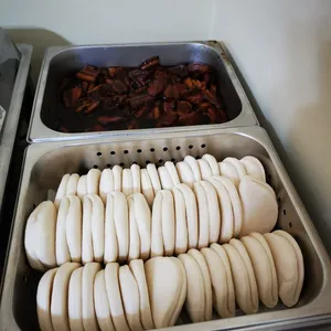 扣肉馒头 Braise Pork w/ Bun