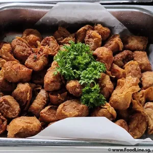 Crisp fried prawn rolls 虾枣