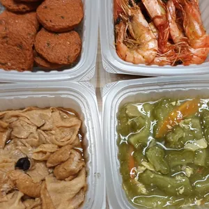 Lunch Tingkat (20 Day, 3 Dishes + Soup OR 4 Dishes)