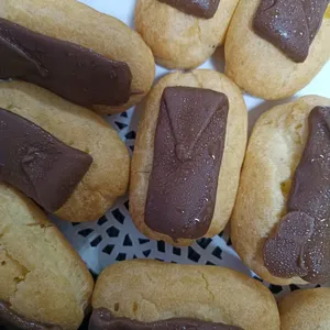 Mini Chocolate Eclair