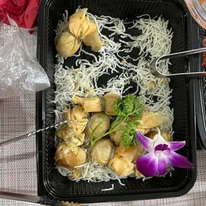 Golden Seafood Pocket with Oriental Dip