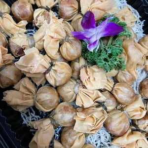 Golden Seafood Pocket with Oriental Dip
