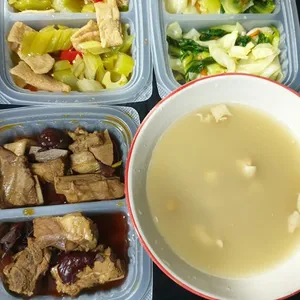 Lunch/Dinner Tingkat (5 Days, 3 Dishes + Soup OR 4 Dishes)