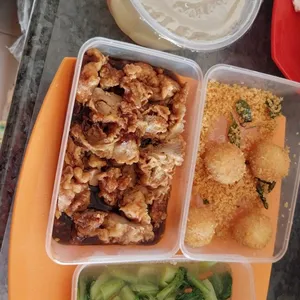 Jessie Catering Tingkat Meal - 3 dishes + 1 soup/ 4 dishes (10 days)