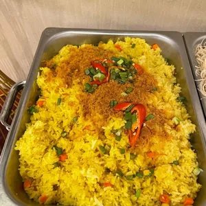 Thai Pineapple Rice 50% & Sin Chow Bee Hoon 50%