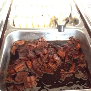扣肉馒头 Braise Pork w/ Bun