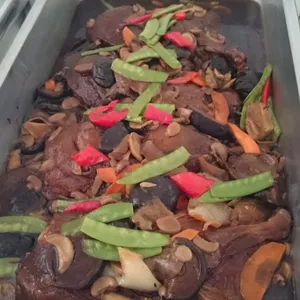 香菇烩扒鸭 Braised Duck w/ Mushroom