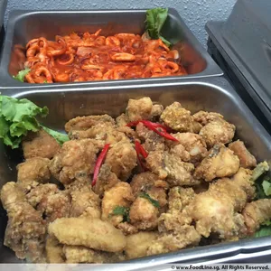 Salted Egg Chicken • 咸蛋鸡(Chef's Recommended)