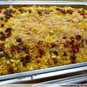 Thai Style Fried Rice served with Chicken Floss 泰式香炒饭配鳮肉松