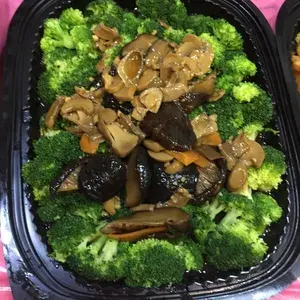 三菇西兰花 Broccoli w/ Assorted Mushroom