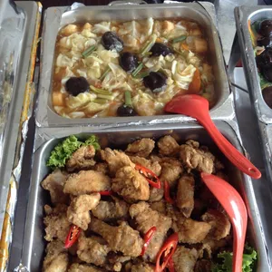 Salted Egg Chicken • 咸蛋鸡(Chef's Recommended)
