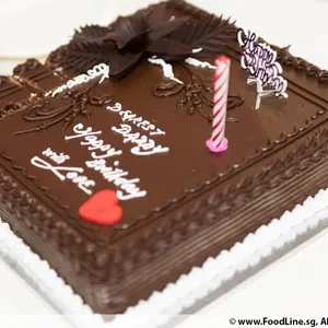 1x Signature Chocolate Etoile @$45 (Weight: 2 kg +$45.00) (Qty of Big Candles: 5) (Qty of Small Candles: 5)