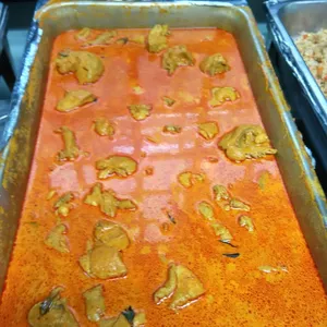 Curry Chicken • 咖哩鸡(Chef's Recommended)