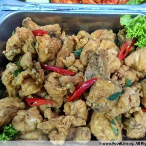 Salted Egg Chicken • 咸蛋鸡(Chef's Recommended)