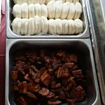 扣肉馒头 Braise Pork w/ Bun