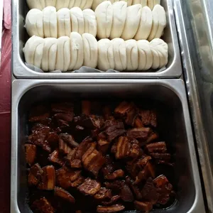 扣肉馒头 Braise Pork w/ Bun