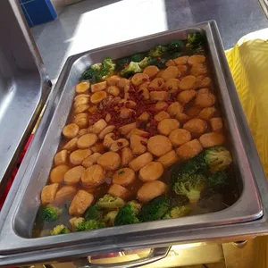 Golded Beancurd with Green Vegetable 时蔬酢炸豆腐