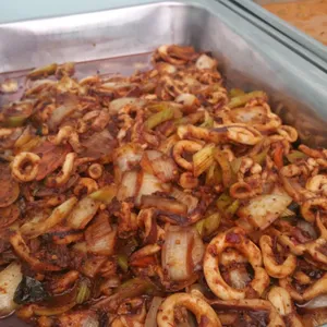 Sotong Glazed with Black Pepper 黑椒苏东