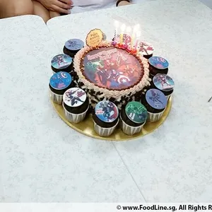 1x Avengers Birthday @$78.9 (Size : Classic (7 Inch Cake + 12 Cupcakes)) (Big Candles : 5) (Small Candles : 1)