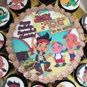 1x Treasure Celebration @$78.9 (Size : Classic (7 Inch Cake + 12 Cupcakes)) (Eggless?: No) (Big Candles: 8) (Small Candles : 5)