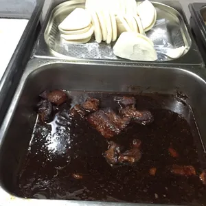 Braised Pork w/ Bun • 扣肉包(Chef's Recommended)