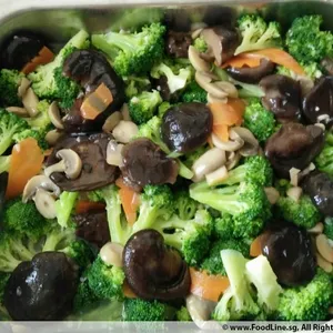 Broccoli w/ Mushroom • 双菇兰花(Chef's Recommended)