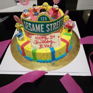 1x Sesame Street Joy @$162 (Top Layer : Blackforest) (Bottom Layer : Chocolate) (Big Candles : 1) (Small Candles : 1)