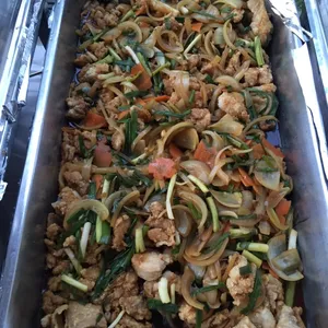 Chicken w/ Mushroom • 香菇鸡